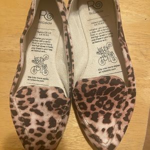 Womens rollersoles.  Worn one time inside size med (7.5 to 8.5)